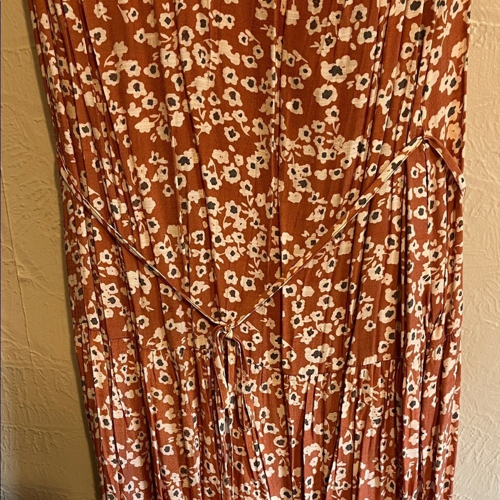Simply Vera Vera Wang Flutter Sleeve Floral Midi Dress Medium - Picture 5 of 7